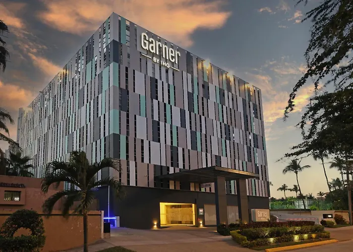 Garner Hotel Mazatlan Beach By Ihg